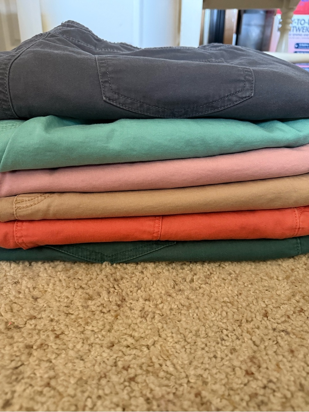 6 pair of women’s shorts size 20